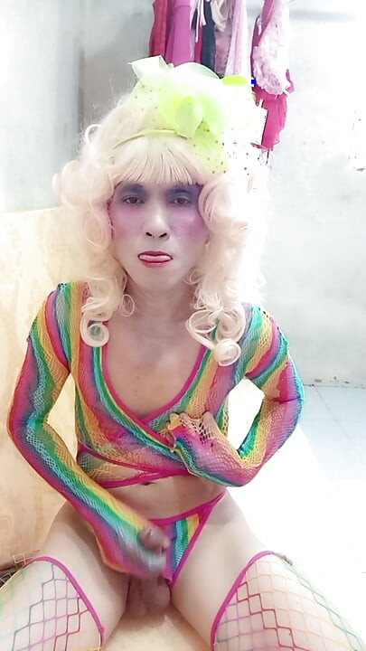 Oanh Le transgender memakai pornografi sintetik seksi