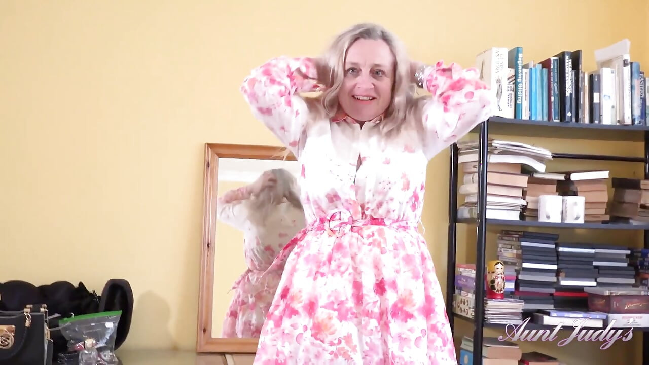 Tantejudys - Date Night Met Geile Rijpe MILF Andrea Ann