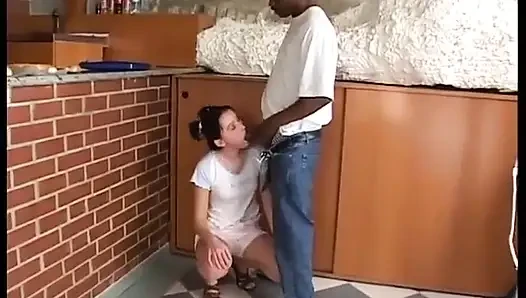 Тревога для сучки - Две сцены в одном