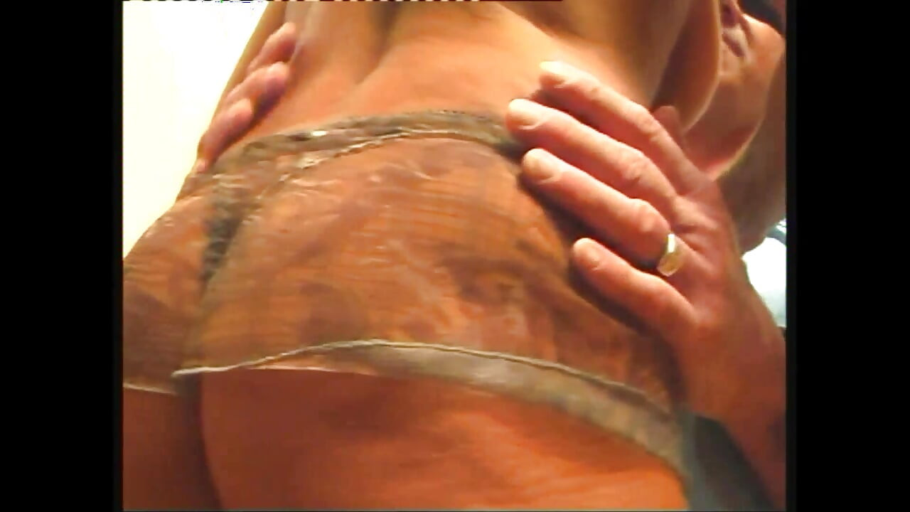 Hot Busty Vintage MILF Fucked and Cumshot on Hairy Pussy by Huge Amateur Cock