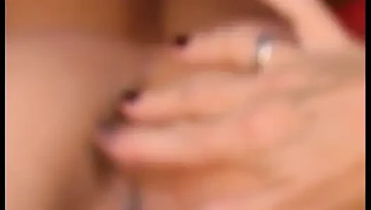 Bintang porno Jerman yang fantastis menikmati seks threesome yang keras
