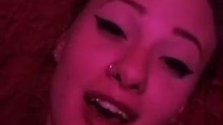 Diosa le da a sean pequeño pene auto facial joi