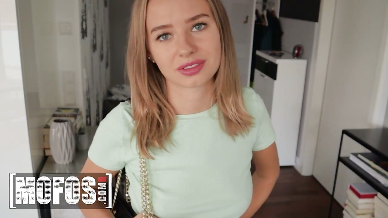 MOFOS - Sexy Cumin4D Gives Her Man The Ultimatum Of Anal Sex With Her Or Going Out With His Friends