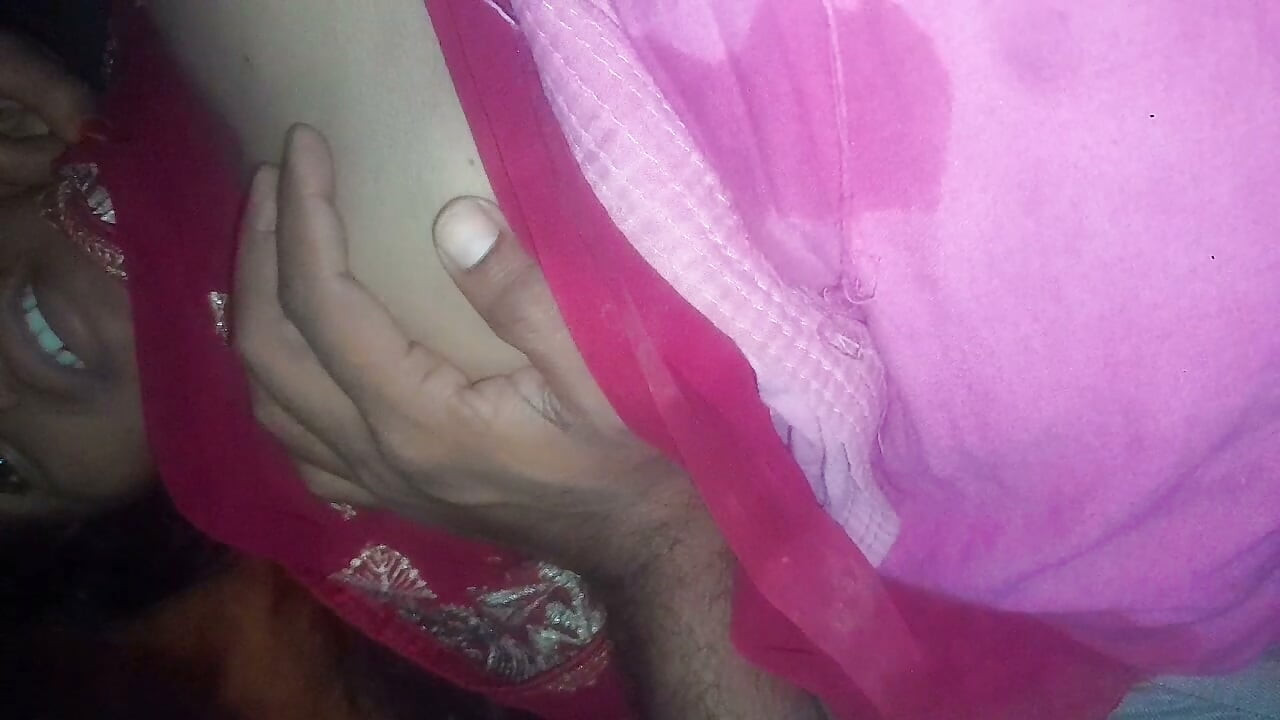Nueva bhabhi casada caliente conmigo, gran culo en estilo desi Mein
