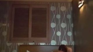 Koreańska dziwka karoake występuje z białym kutasem w hotelu miłości