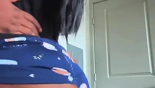 Taruh pantat besar itu padaku