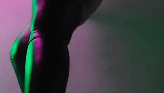 ShyyFxx публичный секс, тверк и танец твоей богатой аргентинской рыжей!