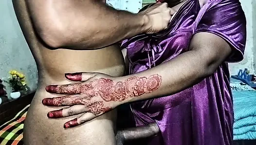 I fucked my desi bhabhi with dirty words and fucked her pussy until it burst.