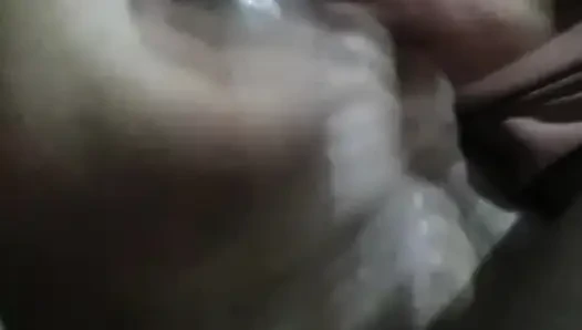 Bir komşus un karısı binmek istiyor