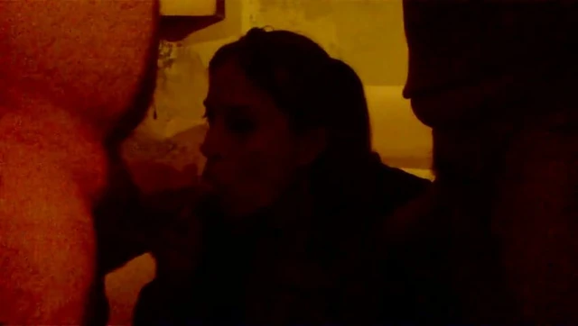 mio marito filma mentre succhio due cazzi