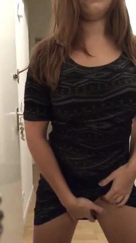 hottest gf ever shows her pussy