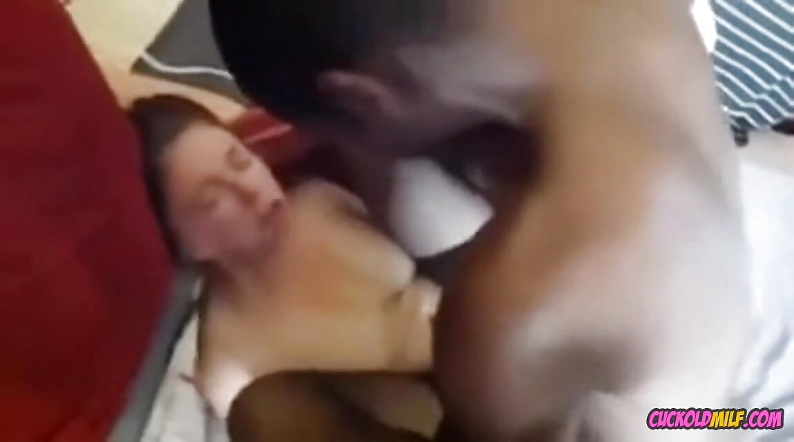 Κερατάς milf - Γυναίκα που απατά