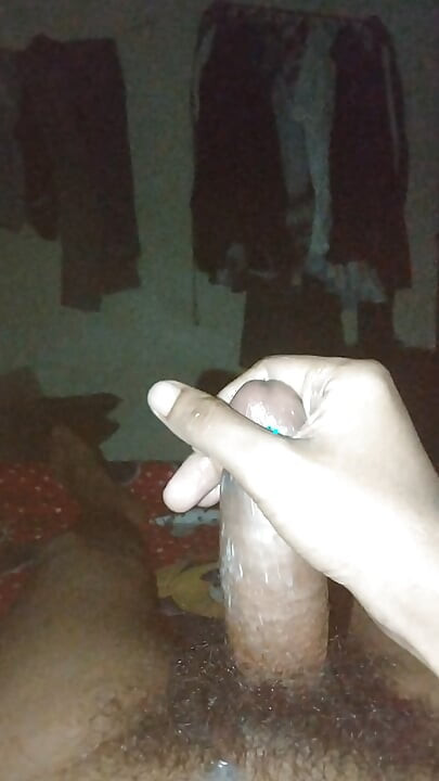 I don't have anyone to fuck with so I'm beating my hands