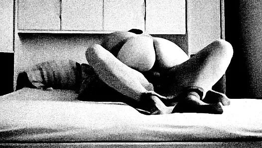 Pantat MILF Gendut Menunggangi Penis Keras Saya
