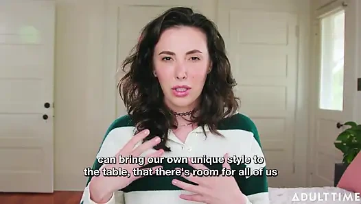 Casey Calvert Hancurkan Koleksi Berharga Penggemar! | Pornstar Interview | Khusus orang dewasa