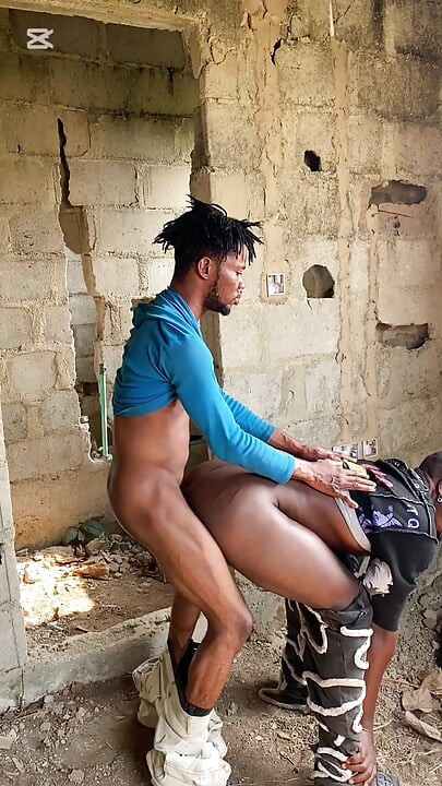 Erkek kardeş iyi bir zaman için geldi