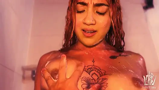 Anal in the shower with end on the face