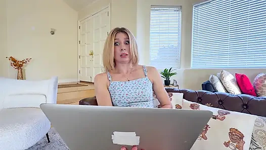 Footjob-spaß mit nackter blondine anna Kovachenko auf pornDudeCasting Couch!