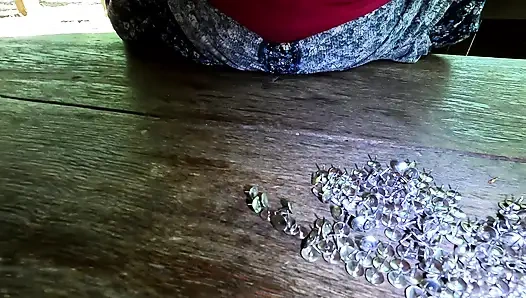 Put your tits in the thumbtacks