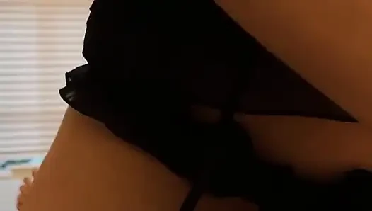 Bermain peran dengan lingerie seksi