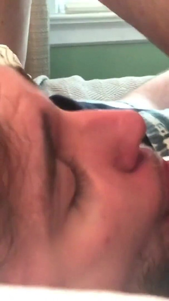 第一人称视角：肮脏的口头爸爸把他的鸡巴喂给一个fag | 短片 2