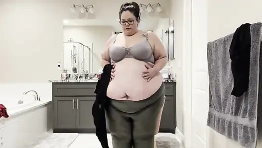 Dua godaan: fiesta si cewek surga fashion montok (wmv)