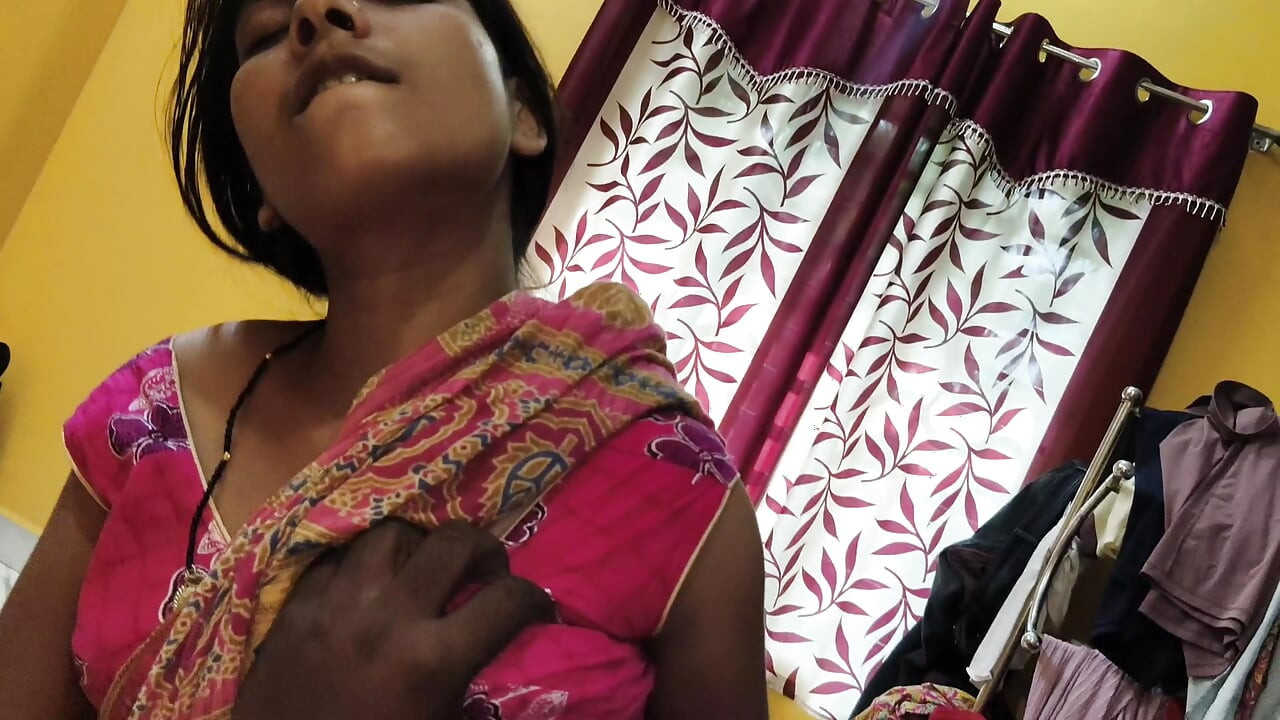 Cute girlfriend boyfriend first night honeymoon fucking scenes in Indian