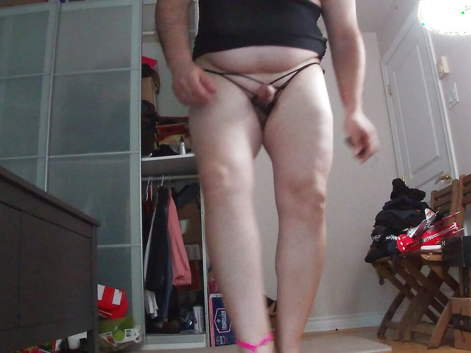 Crossdressing sissy is having morning fun with Happy ending