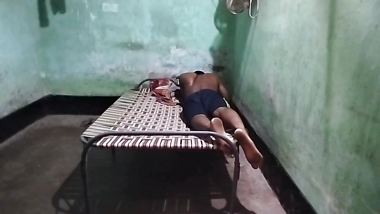 เย็ดครั้งแรก – ความตึงเครียดทางเพศ, หนังโป๊เกย์, เรียลลิตี้หนุ่มร่างสอง, เย็ดชายแท้ครั้งแรก