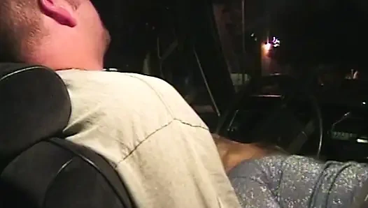 Wilde Taxifahrt mit geiler Blondine