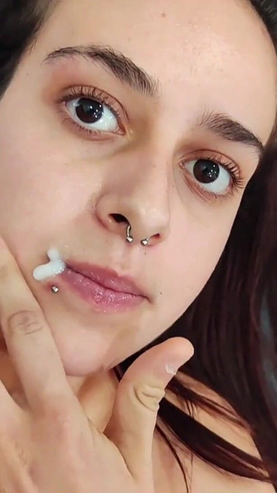 LEYLA KIXX AMATEUR NEW MODEL 18YO INTERVIEW SEX CASTING PART. 5 | Clip 2