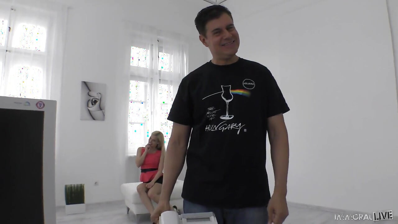 Horny Secretary Nesty Seduces Her Boss