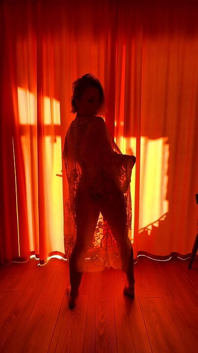 Sexo de manhã e brincando com uma buceta molhada