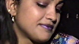 Lahori heera mandi pakistanisches Punjabi-Mädchen im Dreier