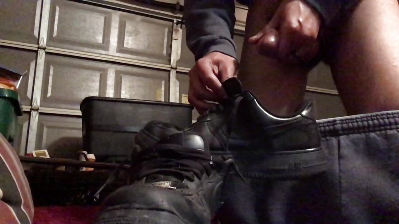 STR8 BUDS AF-1'S