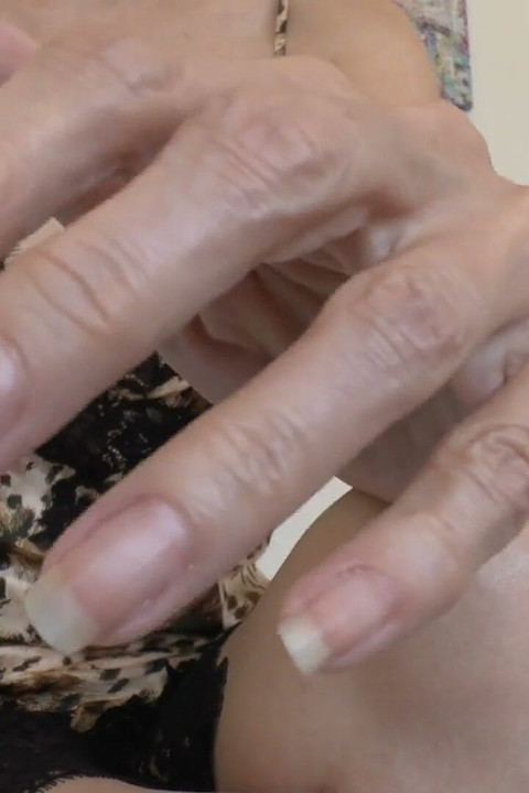 우아한 여름 손, 8부 - 레이디 빅토리아 발렌테가 선물하다