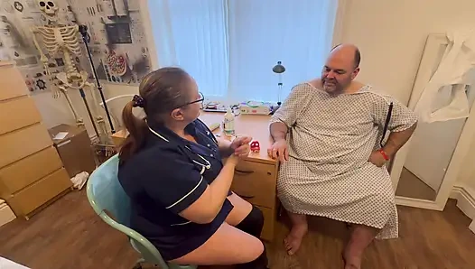 Bölüm 1:- Matron Satana ve Mr Jones anal sorunlar için kliniğe katılıyor!