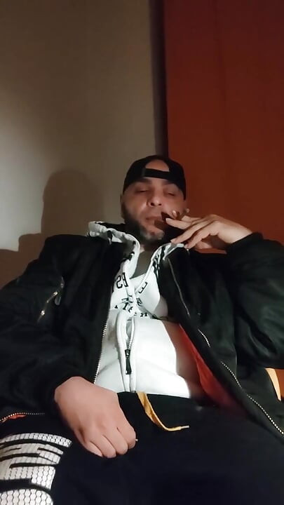 Dirtyjunkbro เบื่อเขากําลังมองหาบัดดี้