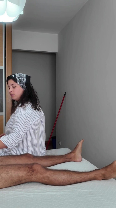 Detik kuat dari "Saya melancap di hadapan Wanita Pembersihan di Hotel"