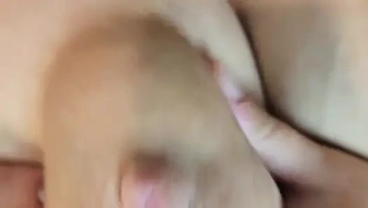 Büyük memeli üvey anneyi sikiyor ve emiyor