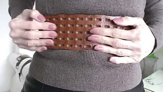 Pas pakai ikat pinggang di ruang tamu, bagian 2, lady victoria valente