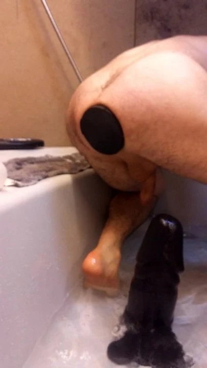 4in Buttplug shoot out