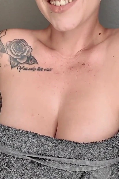 Orgasme dalam tab mandi!!