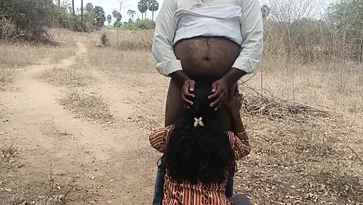 Married housewife enjoying outdoor fuck