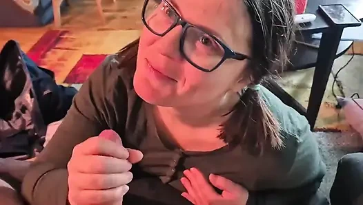 Первое видео минета для нее