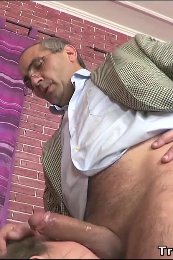 Mature teacher gets blowjob from younger student and fucks her pussy