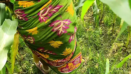 Моя горячая молодая бхабхи и я на улице