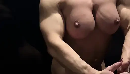 Просто сделай то, что говорит мамочка, и я позволю тебе нюхать это