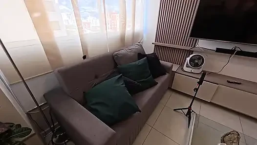 Tam Sahne Kaydı Lezbiyenler, Tutkulu Bir Şekilde Vajinalarını Öpüp Yalıyor Ve Orgazm Olana Kadar Yalıyorlar