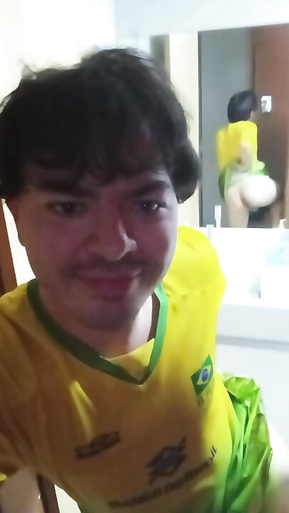 Brasilianischer sissy-twink femboy